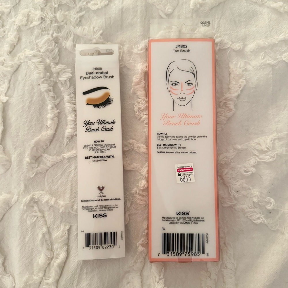 JOAH Eyeshadow and Fanned Makeup Brush Set - White and Gold - Picture 3 of 4